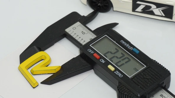 DK Tuning R Rozet Sarı 2.2cm Bagaj Yazı Logo Arma Volvo ile Uyumlu - 2
