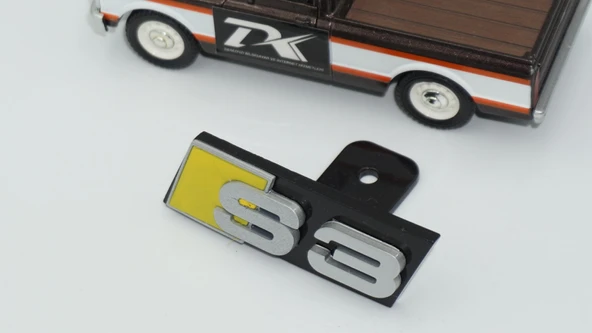 DK Tuning S3 Gri Sarı Ön Panjur Logo Arma Audi İle Uyumlu - Resim 5