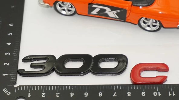 DK Tuning 300C Bagaj Kırmızı Siyah Logo Arma Yazı Chrysler İle Uyumlu - 2