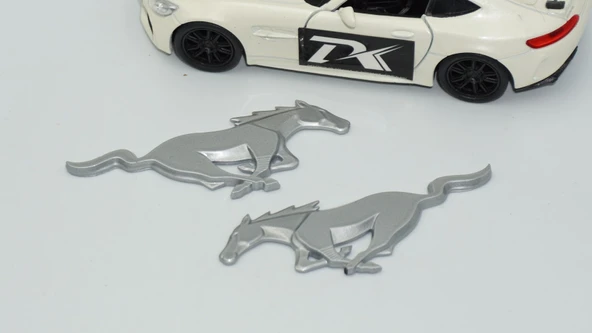 DK Ford Mustang Shelby GT Koşan At Çamurluk Yanı Gri Logo Arma - 5