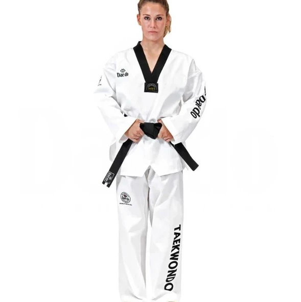 Daedo 1047 Siyah Yaka Taekwondo Elbisesi Fitilli