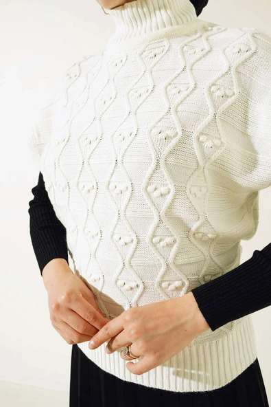 Yarım Balıkçı Yaka Örgü Desen Süveter Ekru - 4