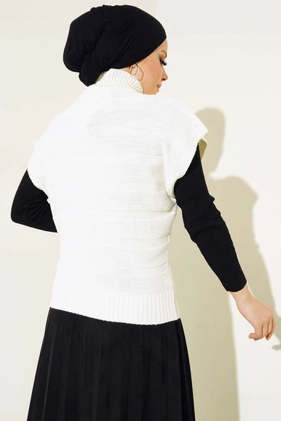 Yarım Balıkçı Yaka Örgü Desen Süveter Ekru - 3