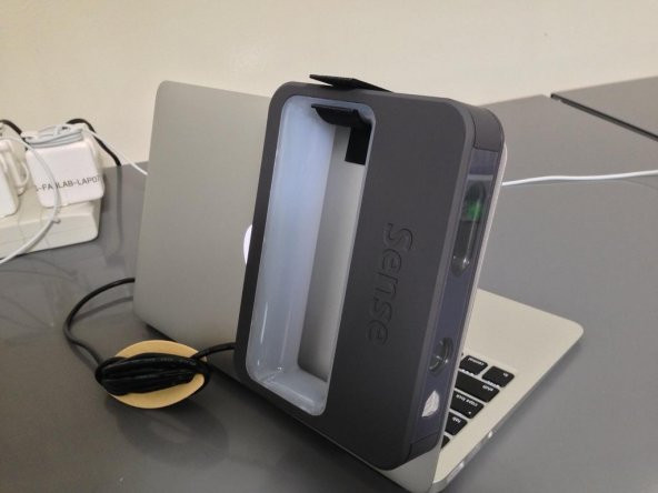 Macbook Air İçin Sense 3D Tarayıcı Klipsi Plastik Aparat - 3