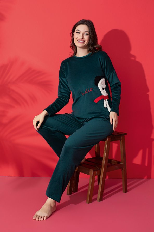Kadın Uzunkol Fransız Kadife Pijama Takımı Desenli