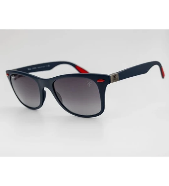 Ray-Ban RB 4195  F619 / 9A 52.20 Unisex Güneş Gözlüğü