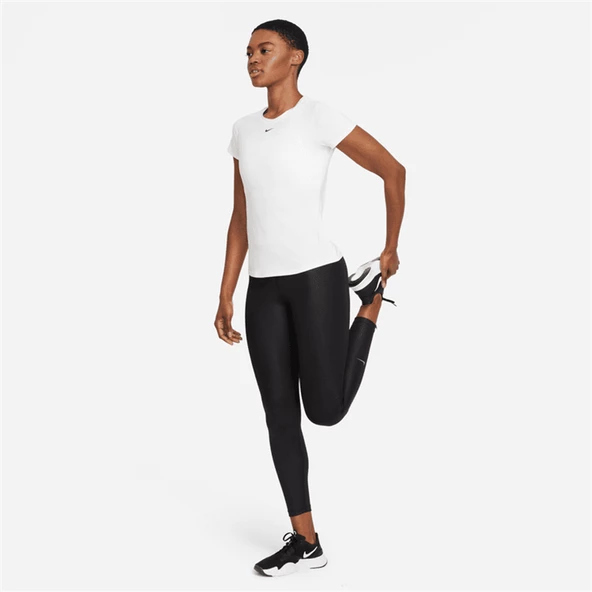 Nike Dri-FIT One Dar Kesim Kısa Kollu Kadın Üstü - 11