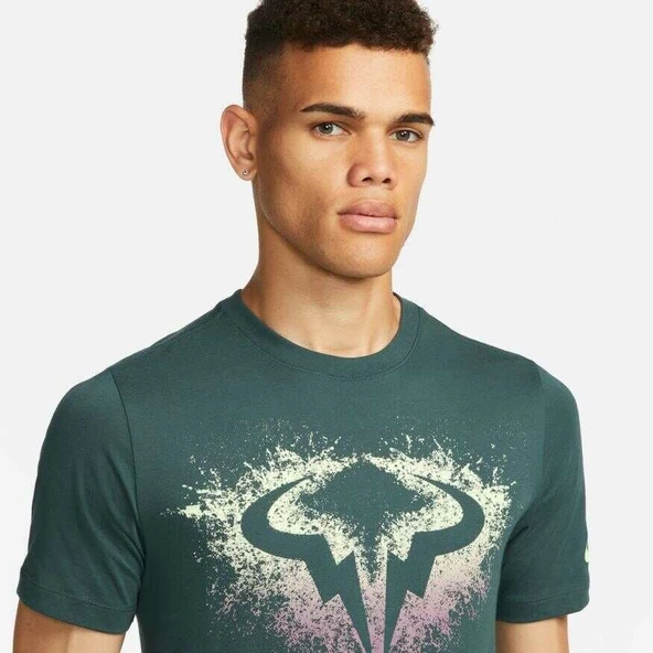NikeCourt Dri-FIT Rafa Erkek Tenis Tişörtü - 8
