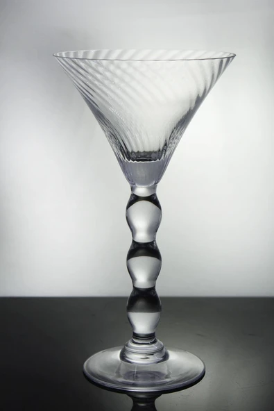 Paşabahçe Kristal El İmalatı Ayaklı Bardak 176773 31047 (Adet Fiyatıdır) ürün görseli 1