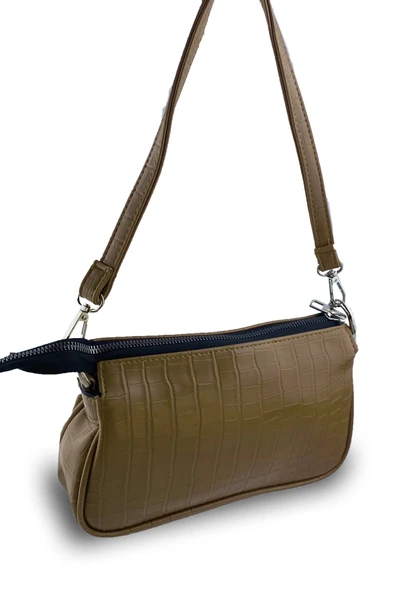 Bagorama VINE Kadın Desenli Suni Deri Zincirli Çapraz Askılı Omuz Çantası - 4