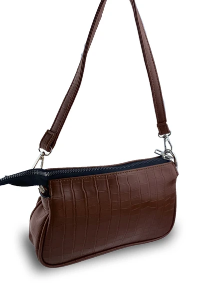 Bagorama VINE Kadın Desenli Suni Deri Zincirli Çapraz Askılı Omuz Çantası - 8