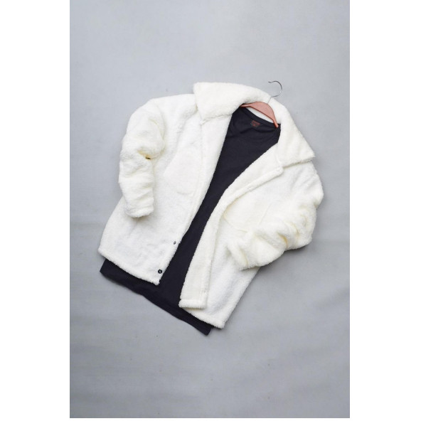 Unisex Ekru Düğme Detaylı Cepli Peluş Ceket Beyaz