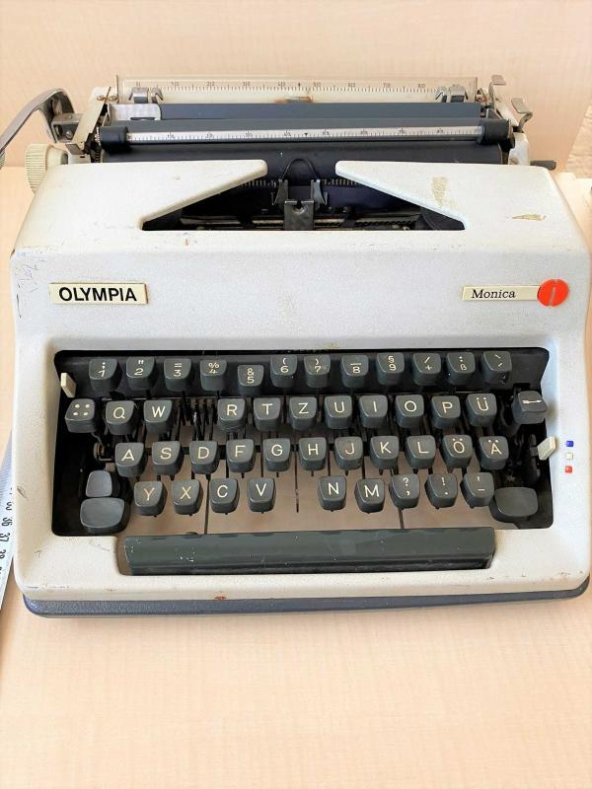 VİNTAGE OLYMPİA MARKA MADE İN WEST GERMANY DAKTİLO - 2