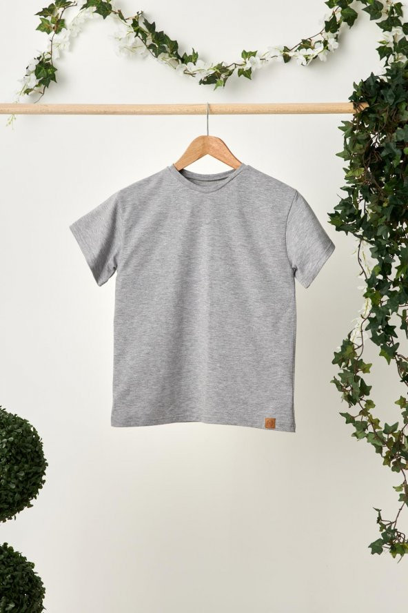 Gri Erkek Çocuk Kısa Kollu Bisiklet Yaka Terletmez, Yumuşak Rahat %100 Pamuklu Penye T-Shirt