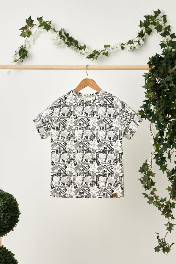 Beyaz Erkek Çocuk Kısa Kollu Desenli Bisiklet Yaka Terletmez, Yumuşak Rahat %100 Pamuklu Penye T-Shirt