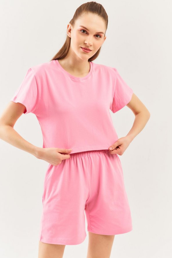 Pembe Oversize Rahat %100 Pamuklu Penye Bisiklet Yaka Kısa Kol Basic Crop T-Shirt