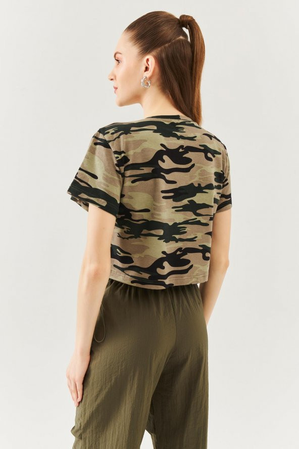 Kamuflaj Oversize Rahat %100 Pamuklu Penye Bisiklet Yaka Kısa Kol Basic Crop T-Shirt - 5