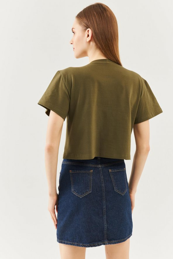Haki Oversize Rahat %100 Pamuklu Penye Bisiklet Yaka Kısa Kol Basic Crop T-Shirt - 5