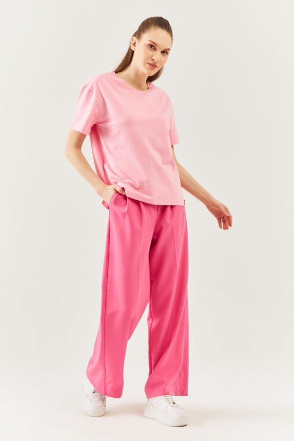 Pembe Oversize Rahat %100 Pamuklu Penye Bisiklet Yaka Kısa Kol Basic T-Shirt - 3