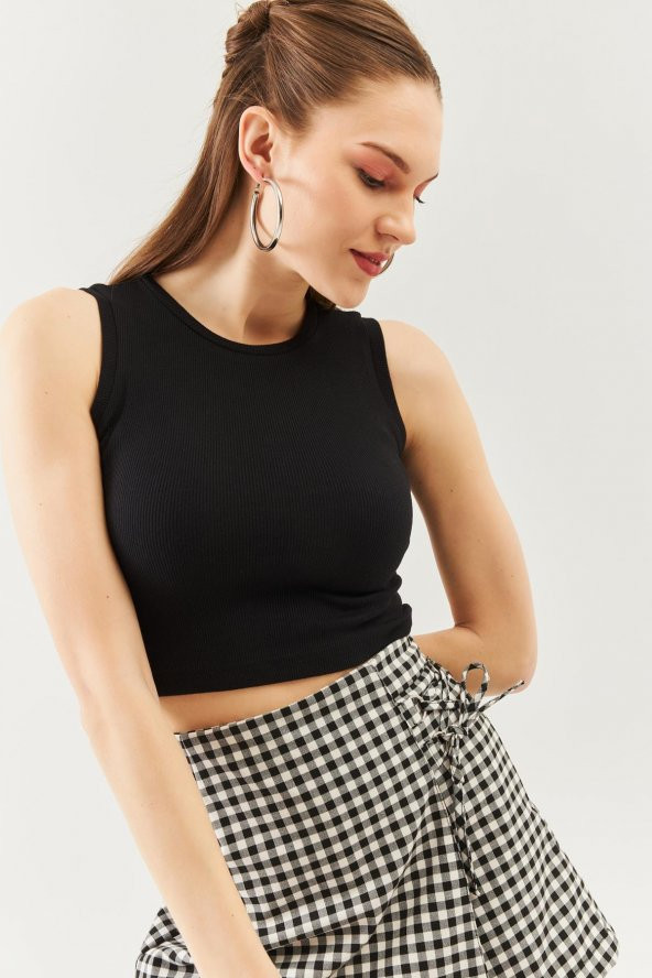 Siyah Sıfır Kol Bisiklet Yaka Vucuda oturan %100 Pamuklu Kaşkorse Esnek Crop Bluz