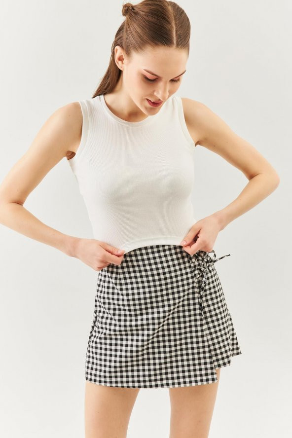 Beyaz Sıfır Kol Bisiklet Yaka Vücuda oturan %100 Pamuklu Kaşkorse Esnek Crop Bluz - 3