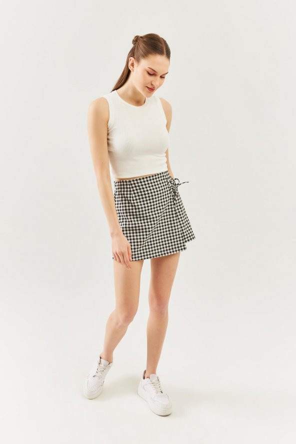 Beyaz Sıfır Kol Bisiklet Yaka Vücuda oturan %100 Pamuklu Kaşkorse Esnek Crop Bluz - 6