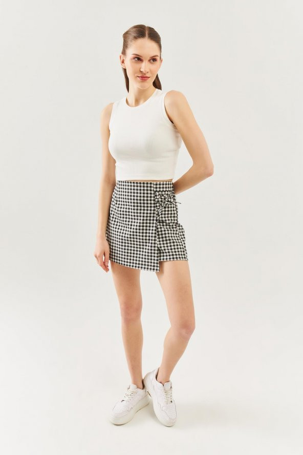 Beyaz Sıfır Kol Bisiklet Yaka Vücuda oturan %100 Pamuklu Kaşkorse Esnek Crop Bluz - 8