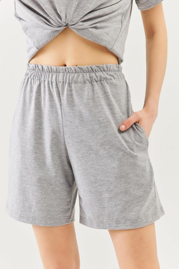 Gri Rahat %100 Pamuklu Penye Beli  Lastikli Bel Cepli Kısa Trendy  Kadın Şort - 6