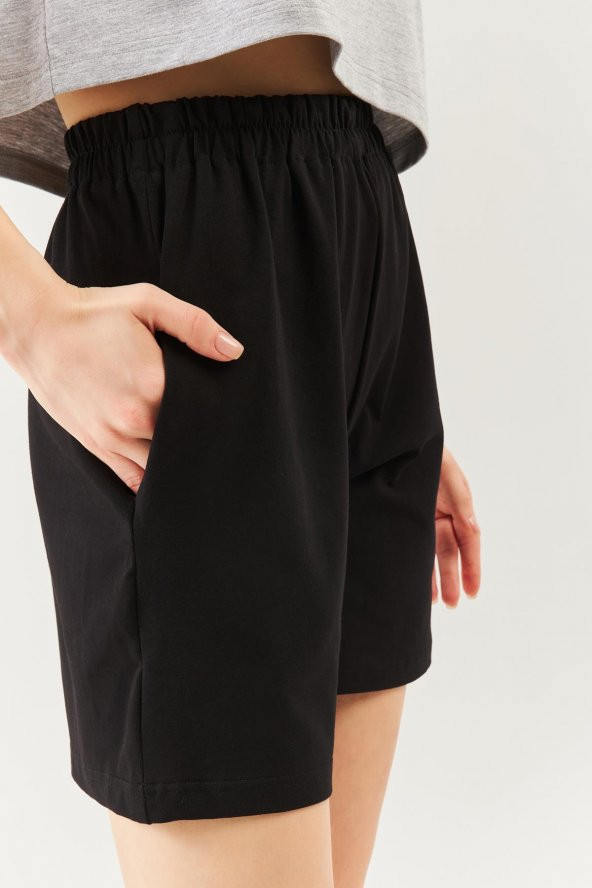 Siyah Rahat %100 Pamuklu Penye Beli  Lastikli Bel Cepli Kısa Trendy  Kadın Şort - 5