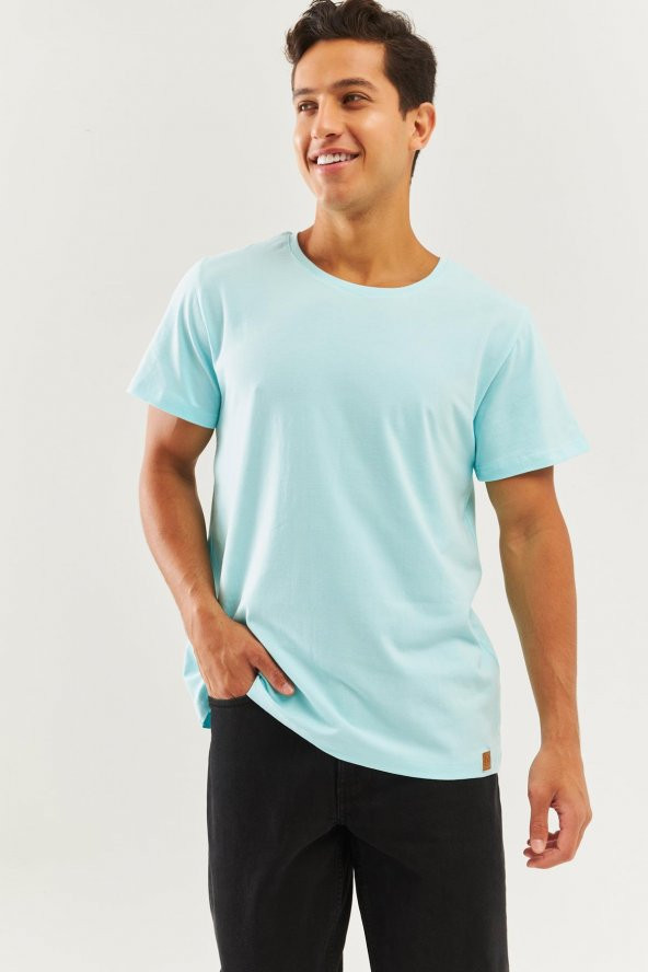 Buz Mavisi Oversize Rahat %100 Pamuklu Penye Bisiklet Yaka Kısa Kol Basic T-Shirt Trendy Collection