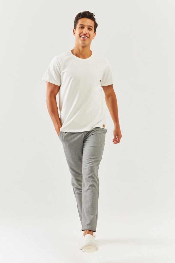 Beyaz Oversize Rahat %100 Pamuklu Penye Bisiklet Yaka Kısa Kol Basic T-Shirt  Classic Collection - 3