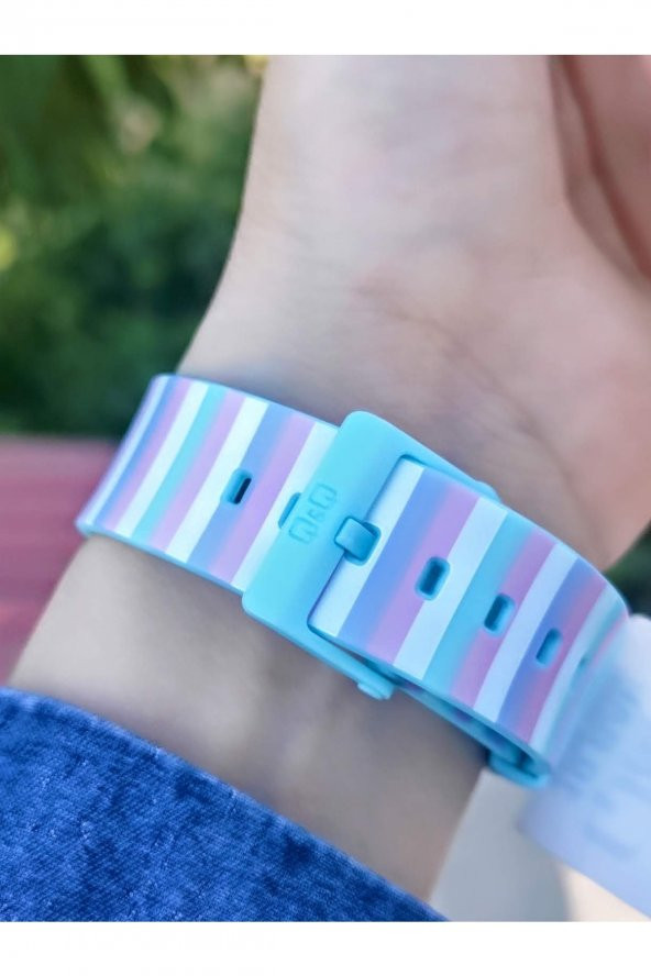 Q&Q Silikon Kordonlu 10 Atm Su Geçirmez Unisex Kol Saati NSV06A-014VY - 3