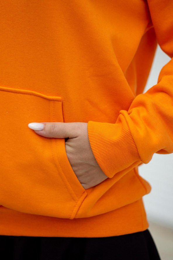Kadın Turuncu Basic 3 Üç İplik Ekstra Kalın Kapüşonlu Kanguru Cep Uzun Kollu Sweatshirt 23KSWTUCPL - 6