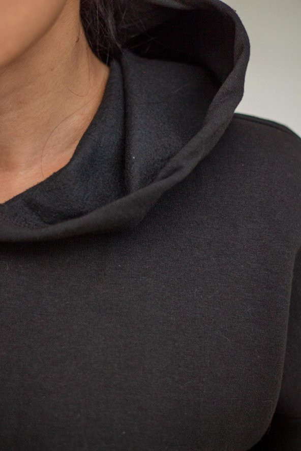 Kadın Siyah Basic 3 Üç İplik Ekstra Kalın Kapüşonlu Kanguru Cep Uzun Kollu Sweatshirt 23KSWTUCPL - 4