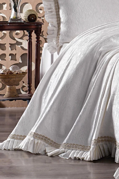 Umay Dantelli Çift Kişilik Yatak Örtüsü (7 Parça) - 4