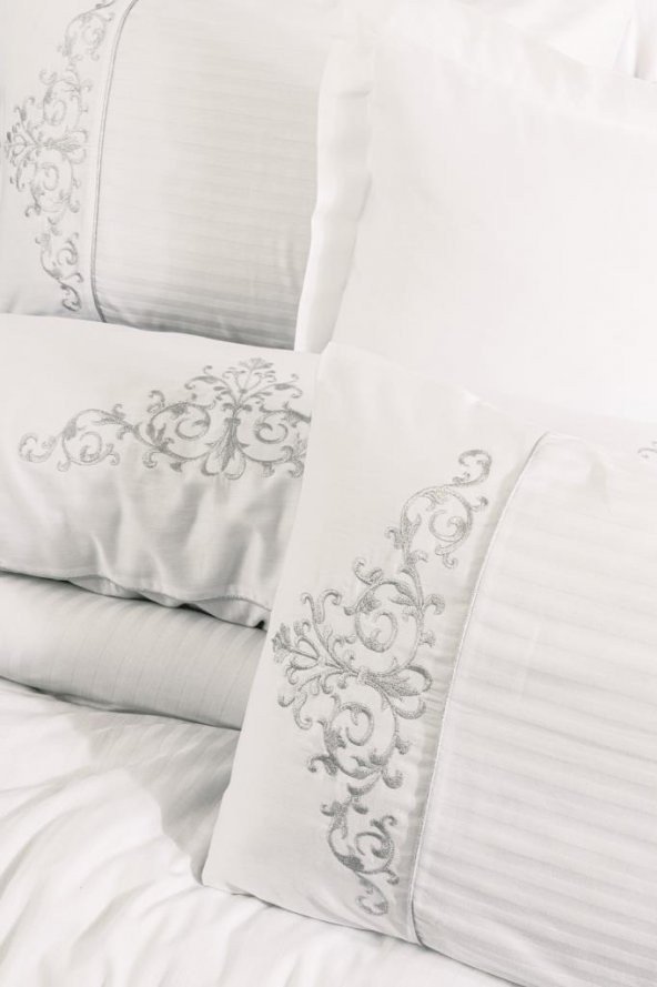 Cotton Box Brode Nakışlı Çift Kişilik Saten Nevresim Takımı Genny Beyaz ürün görseli