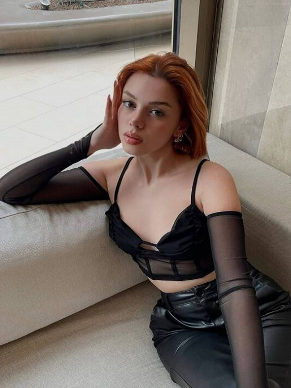 Kolları Tül Detaylı Crop Bluz - 3