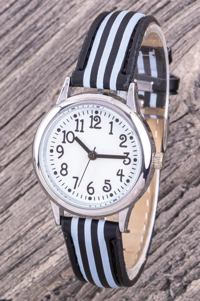 Pinkoli Siyah Beyaz Renklere Gönül Vermiş Çocuk Kol Saati Taraftar ST-304353 ürün görseli