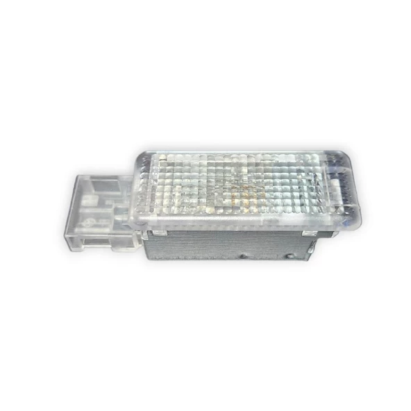VW Polo 2010-2014 Ayak Aydınlatma Lambası 7L0947415