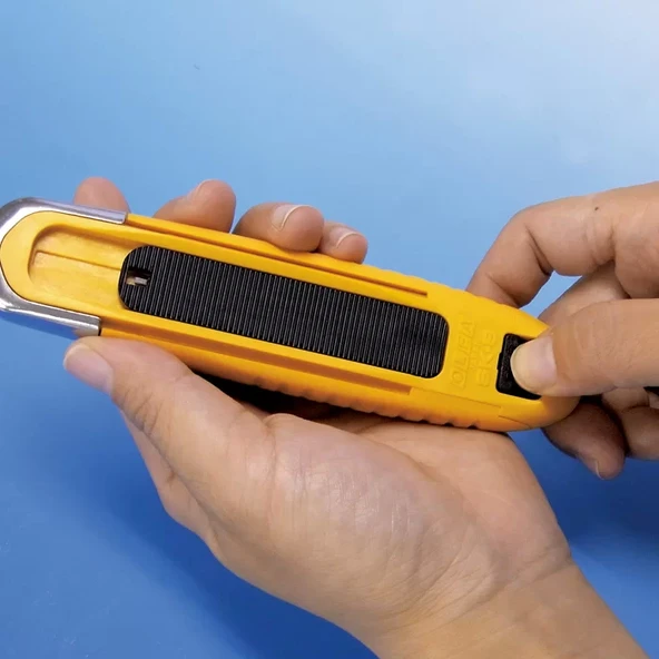 OLFA SK-8 Otomatik Geri Kapanan Bıçaklı Profesyonel Maket Bıçağı - 3