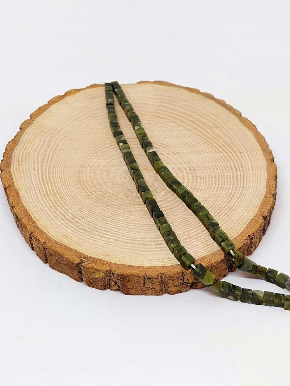 Yeşim Taşı Küp Şekilli Dizi 4mm ürün görseli 1