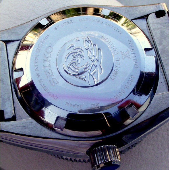 Seiko Prospex Divers 200 m 6R35-00W0 Otomatik Erkek Kol Saati - 5