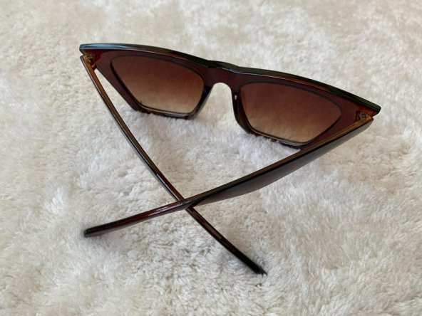 Kadın Krem Çerçeveli Siyah Lens Köşeli Cat Eye Güneş Gözlüğü uv400 - 5