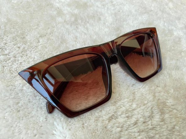 Kadın Krem Çerçeveli Siyah Lens Köşeli Cat Eye Güneş Gözlüğü uv400 - 6