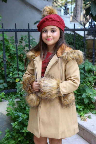 Kız Çocuk Kolları ve Kapüşonu Kürk Detaylı Ponpon Bereli Kahverengi Kaşe Kaban - 4