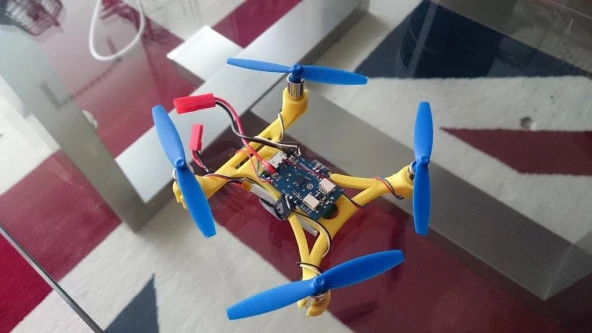 Mini Quadcopter Plastik Aparat