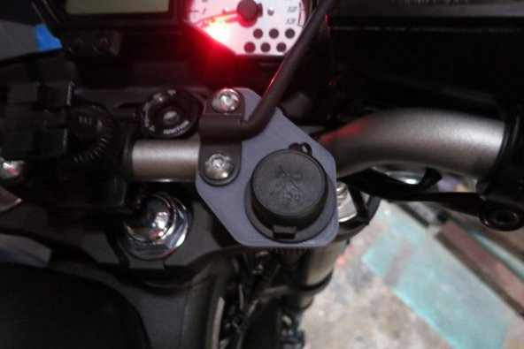 Yamaha Fz8 -Usb Şarj Cihazı Tutucu - Destek Alsüz-Cigare - Plastik Aparat - 2