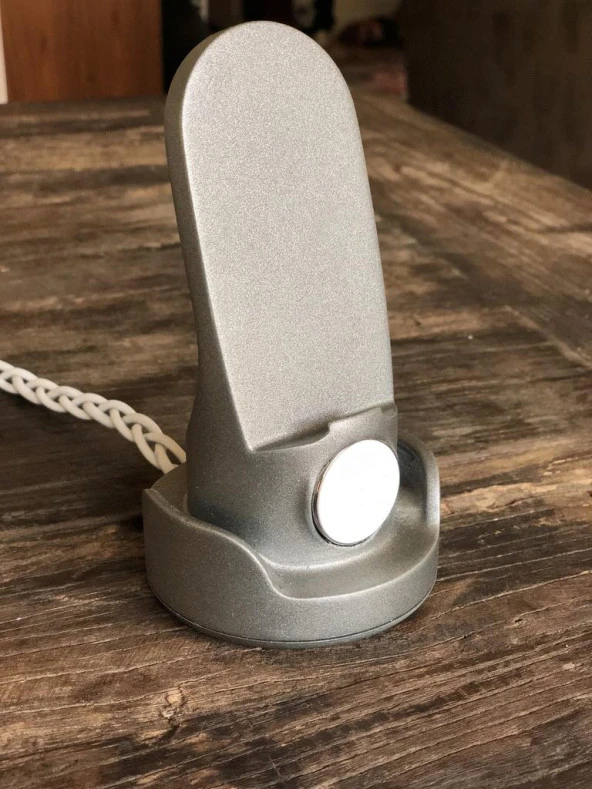 Apple Fanboy - İphone + Apple İçin Kablosuz Dock + Airpods Plastik Aparat