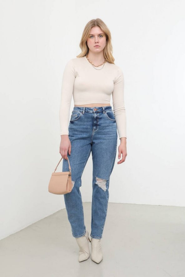 Kadın Yüksek Bel Dizi Yırtık Detaylı Mom Fit Jean Pantolon Mavi - 3