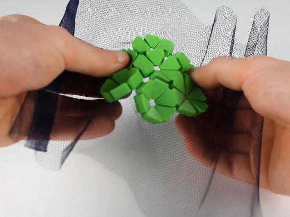 Tül Kumaş İçin Üçgen Desen Plastik Aparat